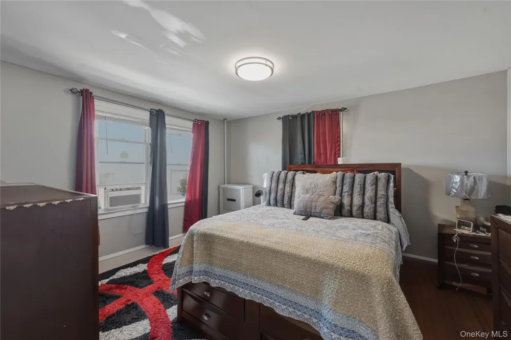 11932 195th Street Saint Albans, NY 11412