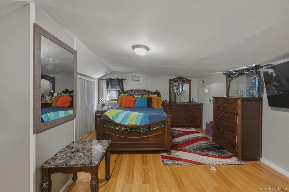 11932 195th Street Saint Albans, NY 11412