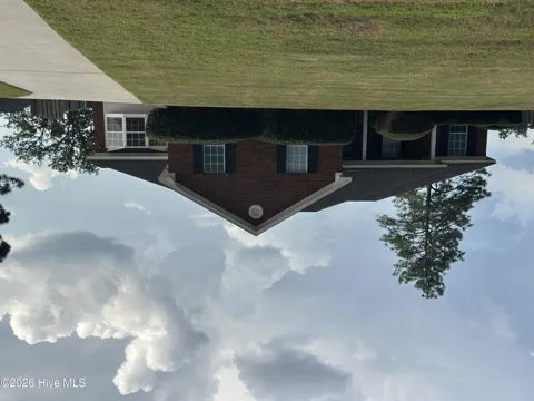 2606 Clarkston Court