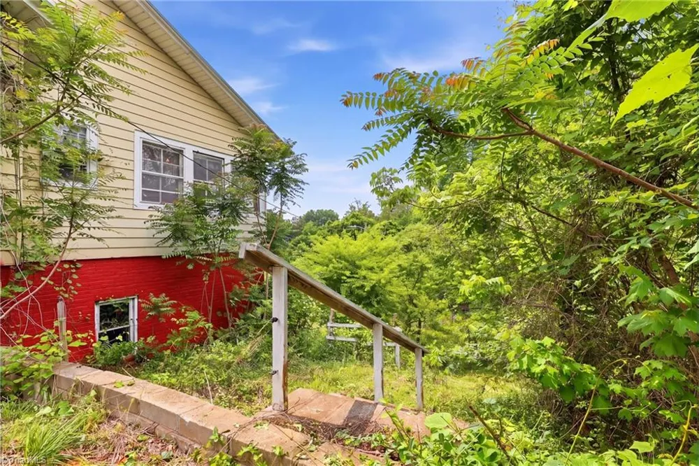 103 Franklin Street Reidsville, NC 27320