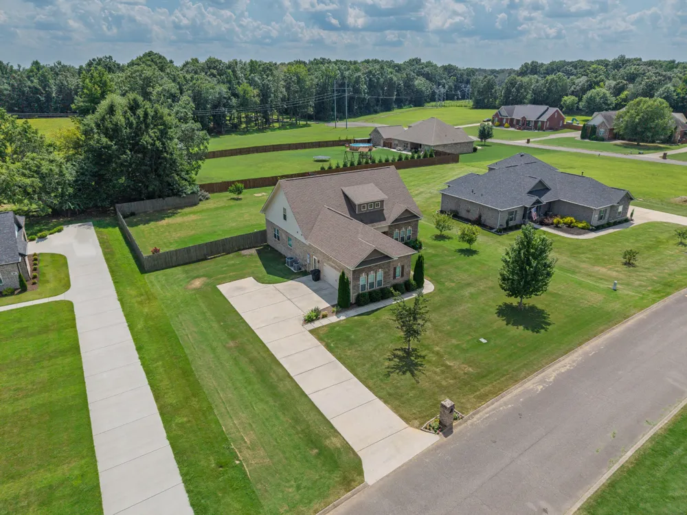 48 Hancock Branch Dr Fayetteville, TN 37334