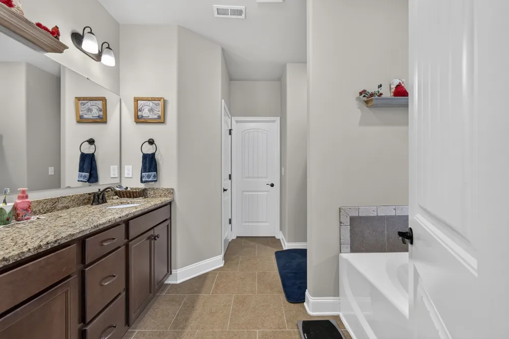 48 Hancock Branch Dr Fayetteville, TN 37334