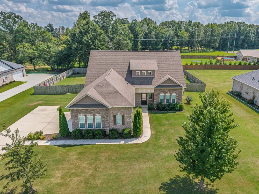 48 Hancock Branch Dr Fayetteville, TN 37334
