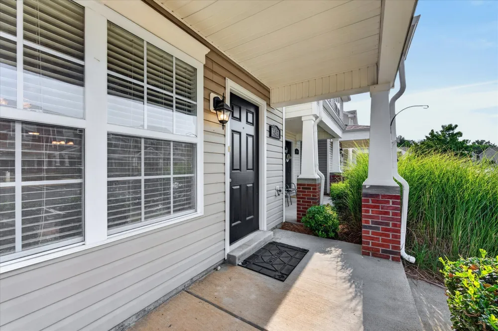 343 Sam Houston Circle Clarksville, TN 37040