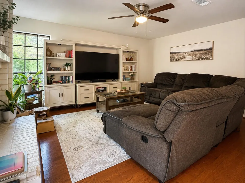 63 S Stony Bridge Circle The Woodlands, TX 77381