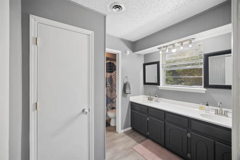 24615 E Sisemore Street Broken Arrow, OK 74014