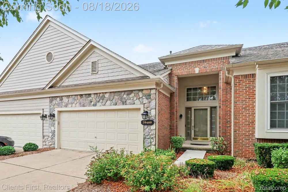 39489 Edgewater Drive Northville Township, MI 48168