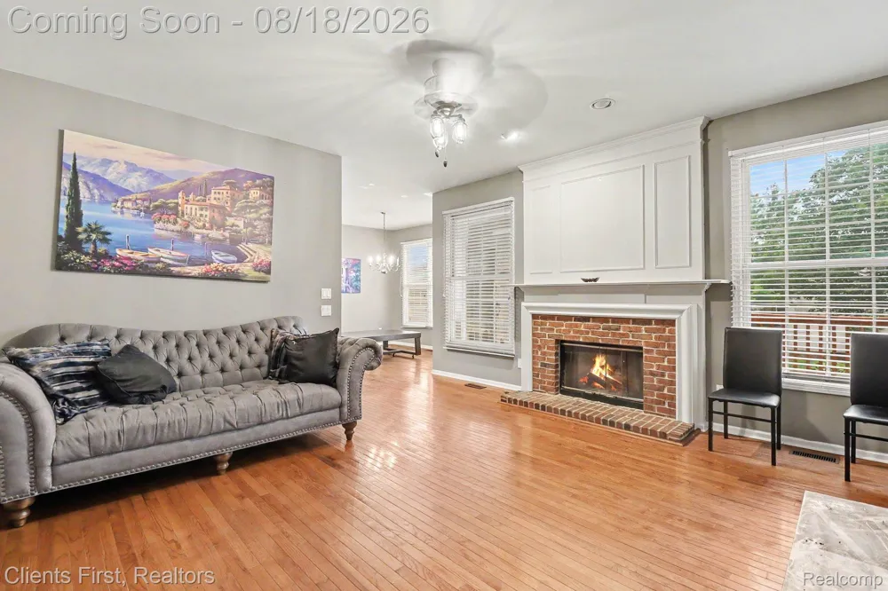 39489 Edgewater Drive Northville Township, MI 48168