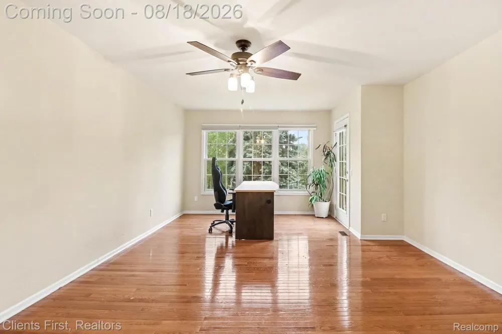 39489 Edgewater Drive Northville Township, MI 48168