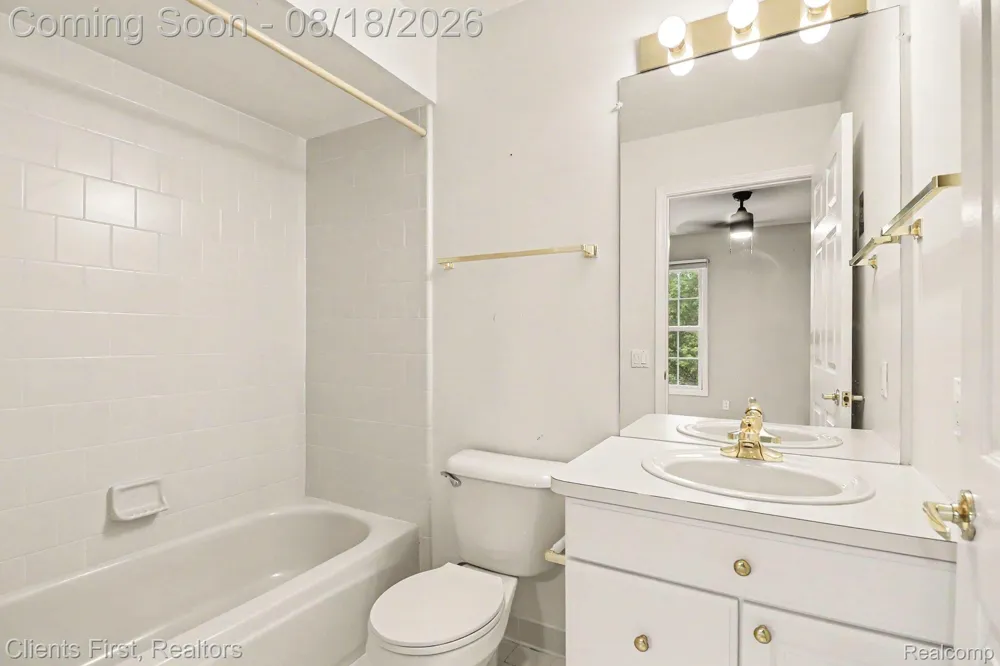 39489 Edgewater Drive Northville Township, MI 48168