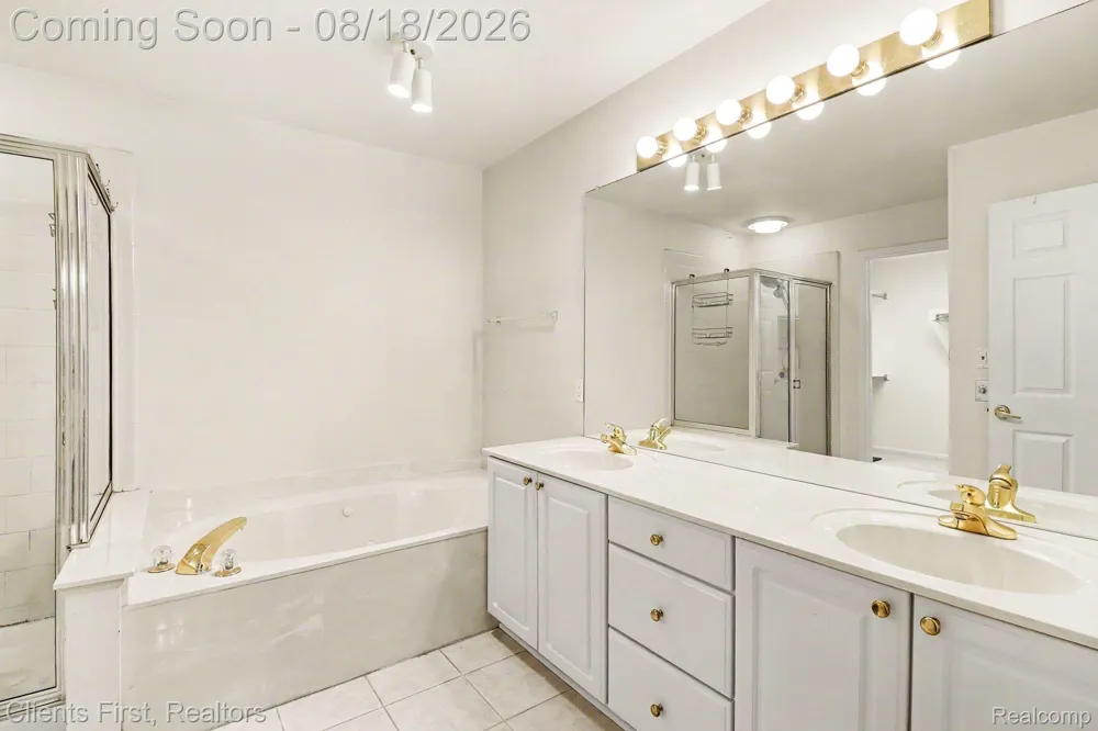 39489 Edgewater Drive Northville Township, MI 48168