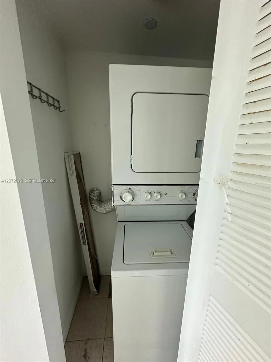 2101 Brickell Ave #1902 Miami, FL 33129