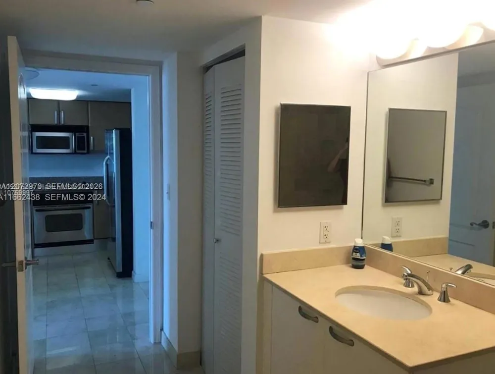 2101 Brickell Ave #1902 Miami, FL 33129