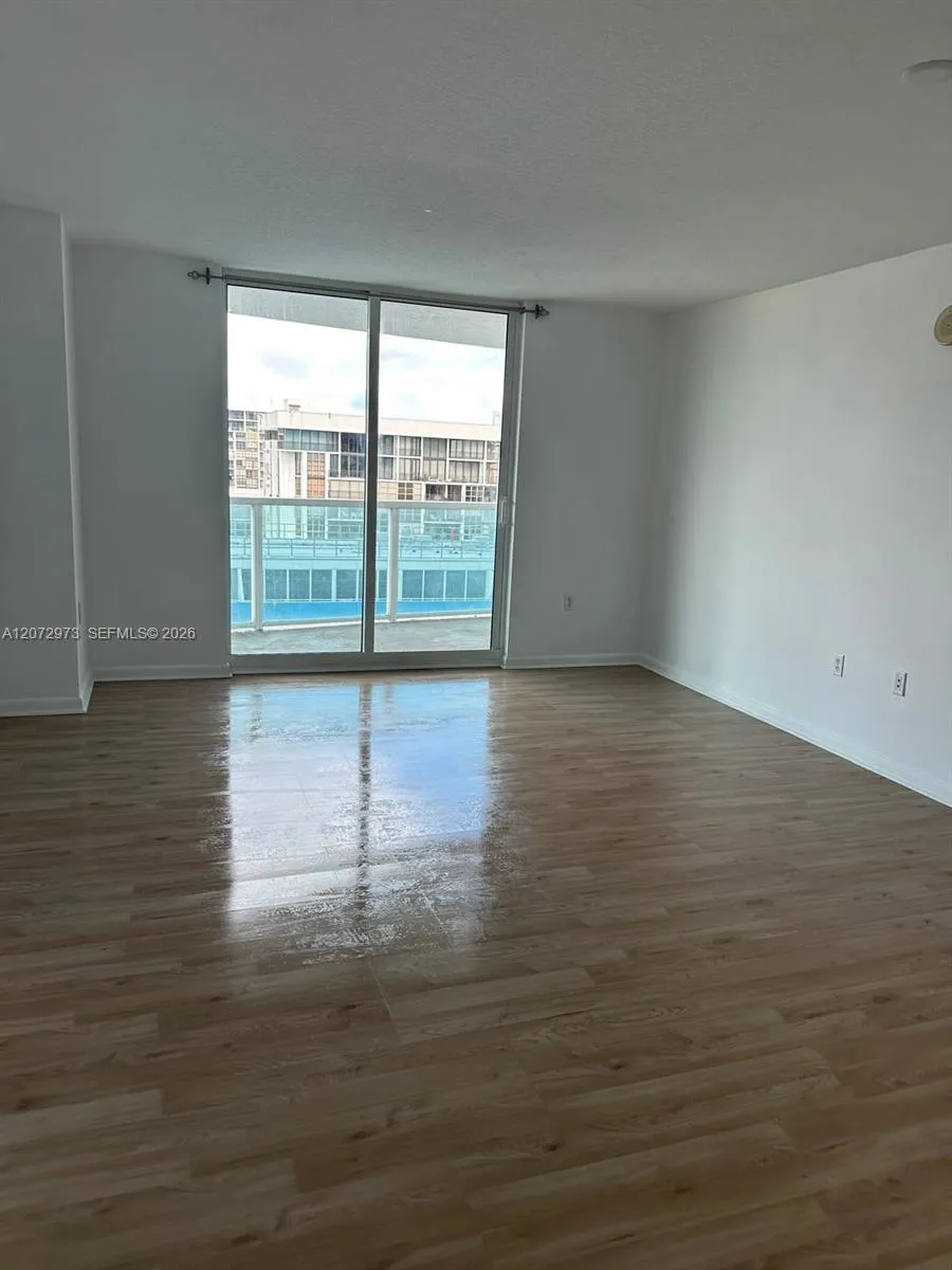 2101 Brickell Ave #1902 Miami, FL 33129