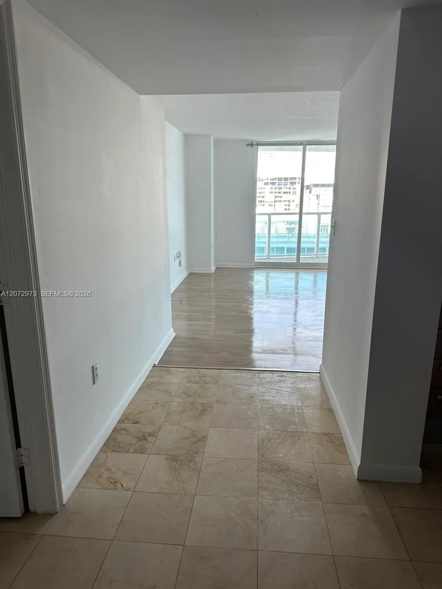 2101 Brickell Ave #1902 Miami, FL 33129