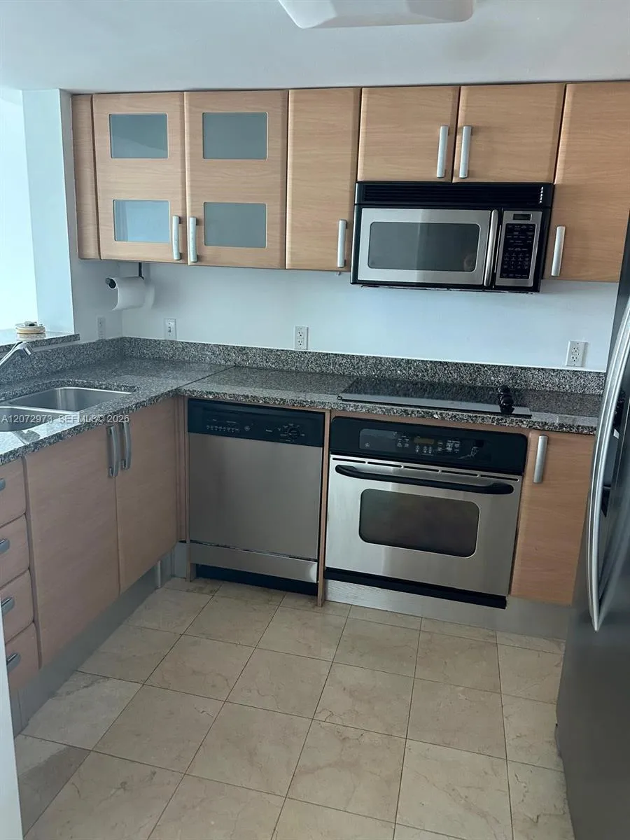 2101 Brickell Ave #1902 Miami, FL 33129
