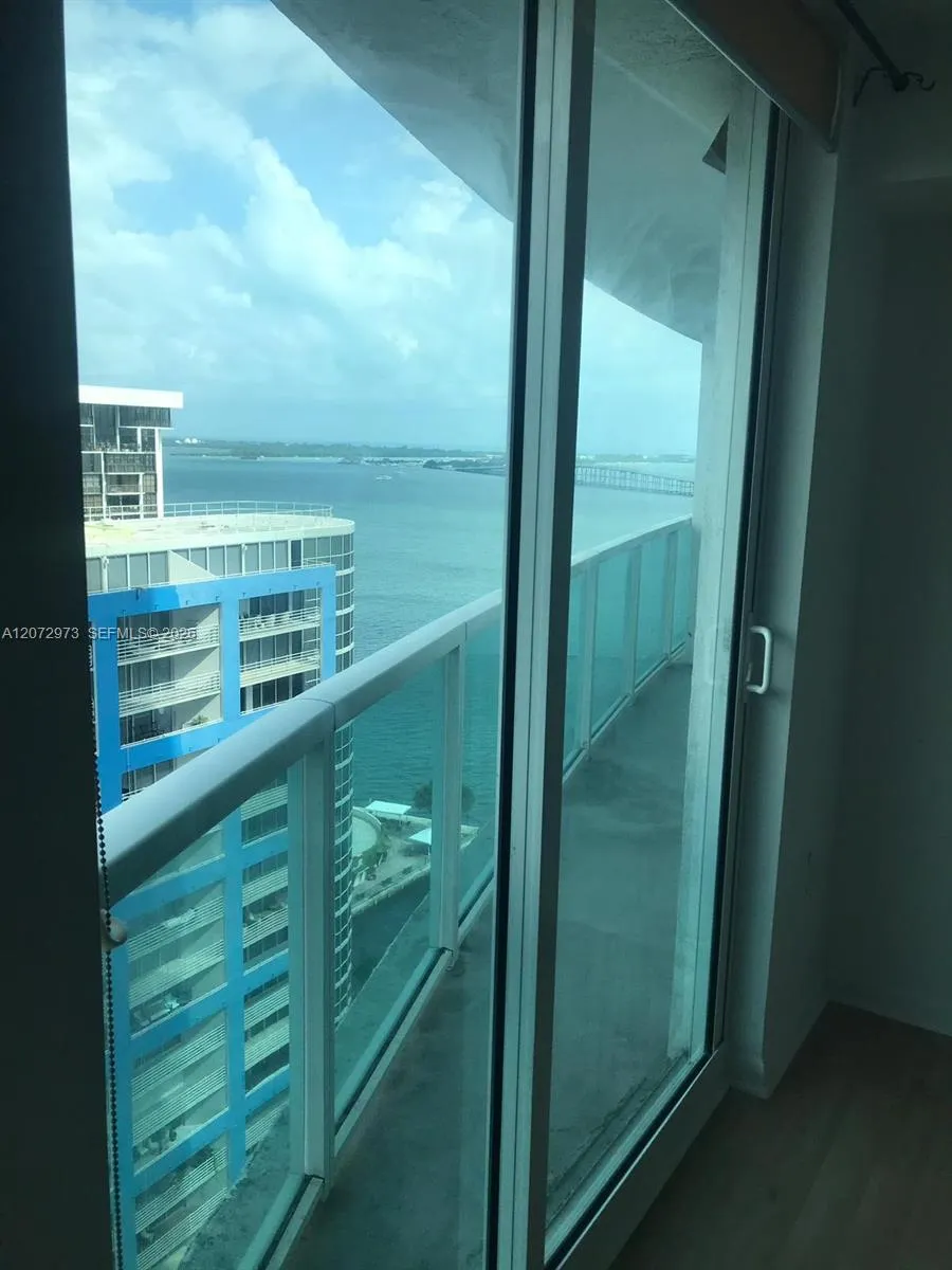 2101 Brickell Ave #1902 Miami, FL 33129