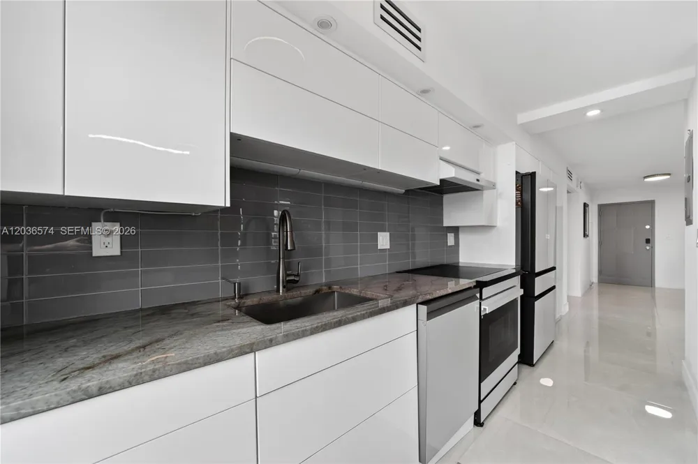 231 174th St #818 Sunny Isles Beach, FL 33160