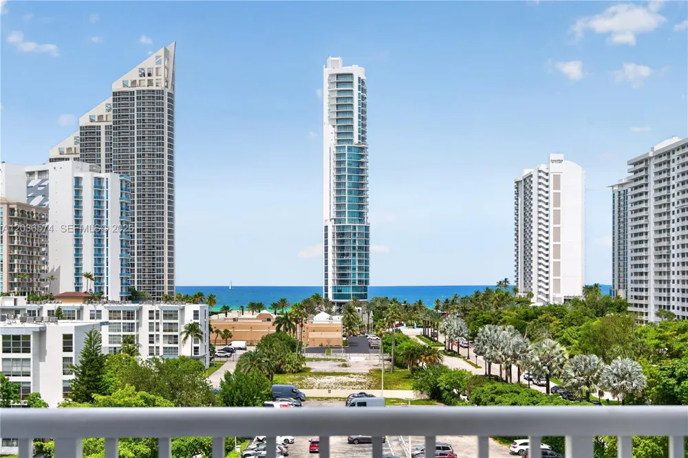 231 174th St #818 Sunny Isles Beach, FL 33160