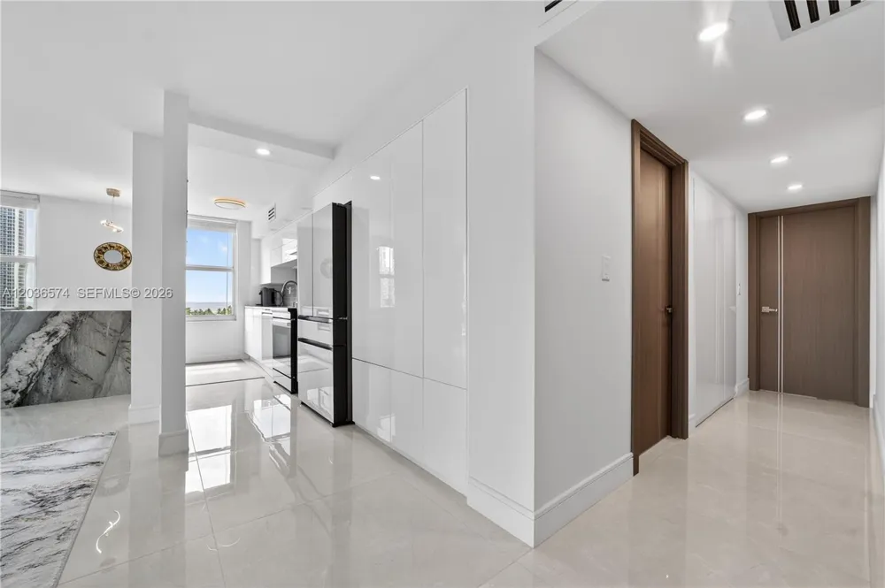 231 174th St #818 Sunny Isles Beach, FL 33160