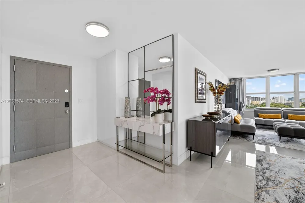231 174th St #818 Sunny Isles Beach, FL 33160
