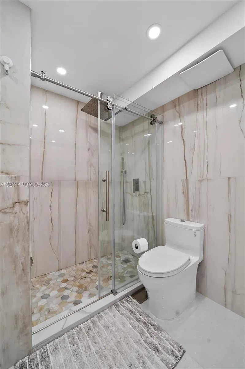 231 174th St #818 Sunny Isles Beach, FL 33160