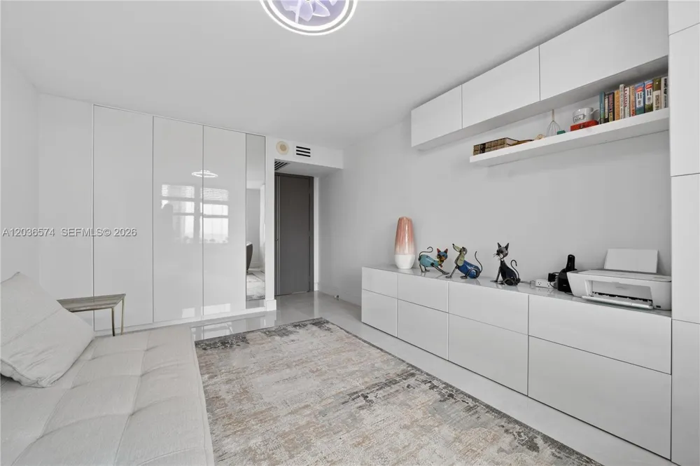231 174th St #818 Sunny Isles Beach, FL 33160