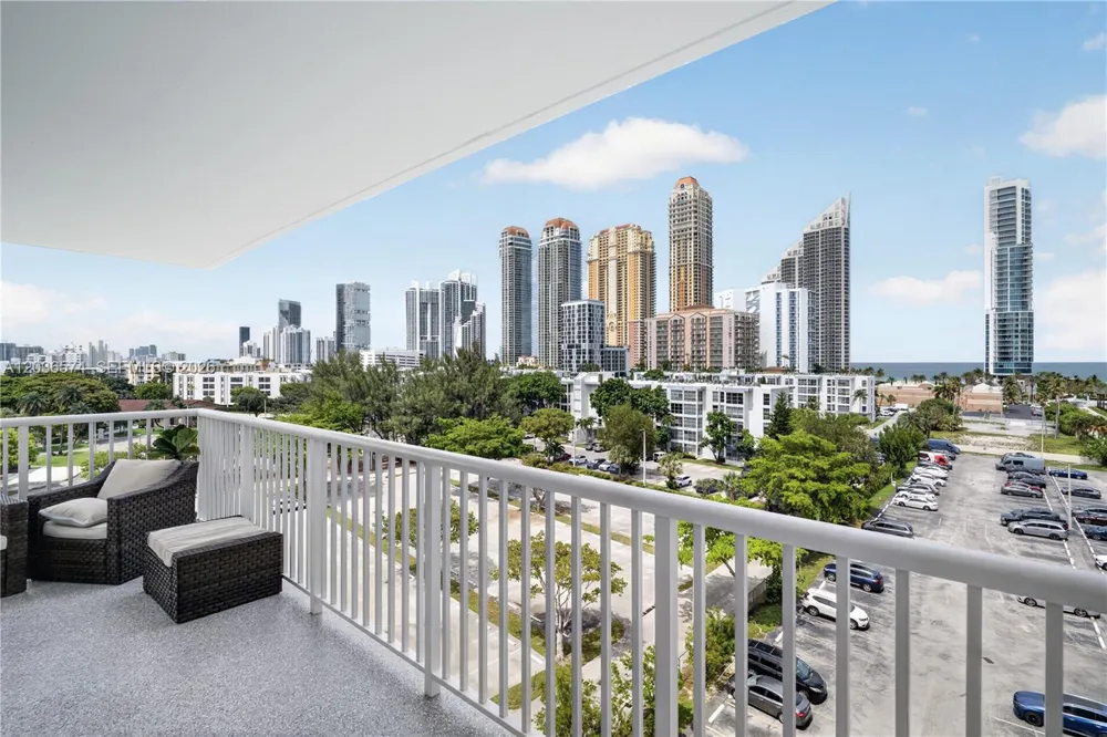 231 174th St #818 Sunny Isles Beach, FL 33160