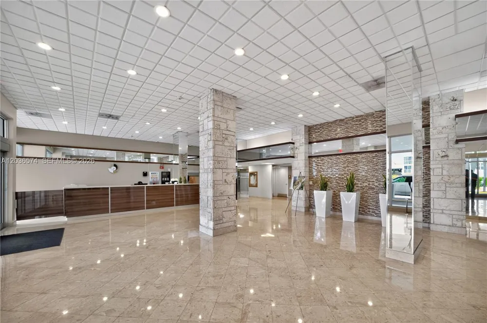 231 174th St #818 Sunny Isles Beach, FL 33160