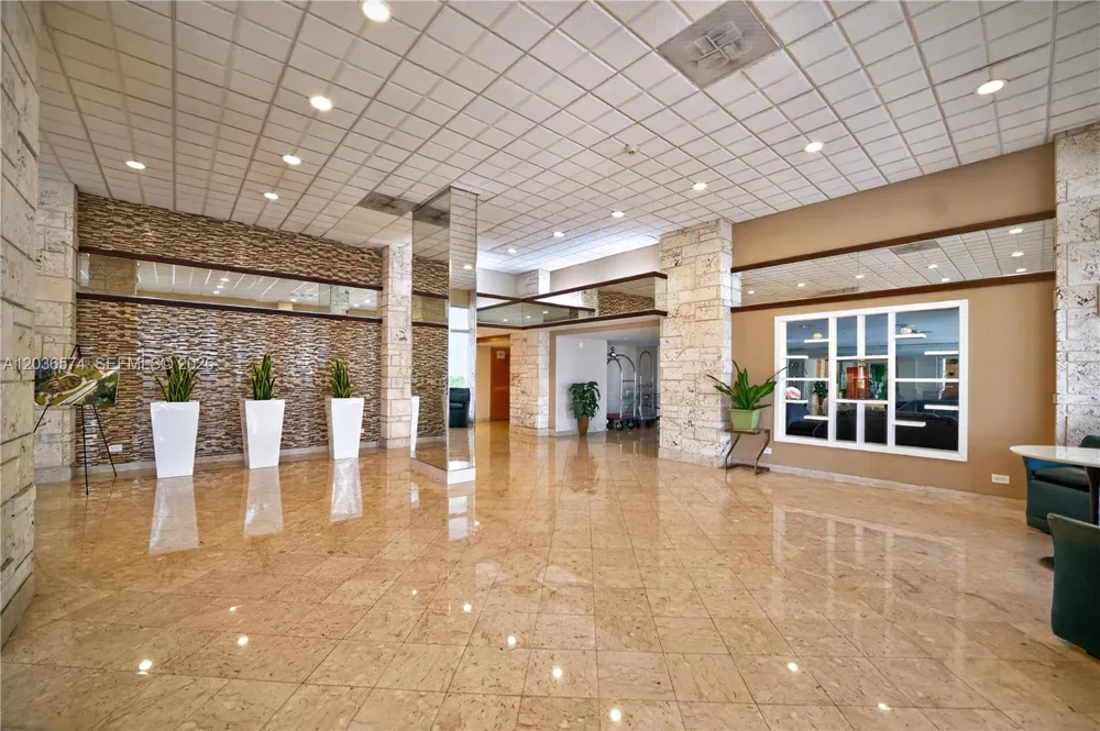 231 174th St #818 Sunny Isles Beach, FL 33160