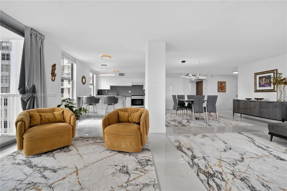 231 174th St #818 Sunny Isles Beach, FL 33160