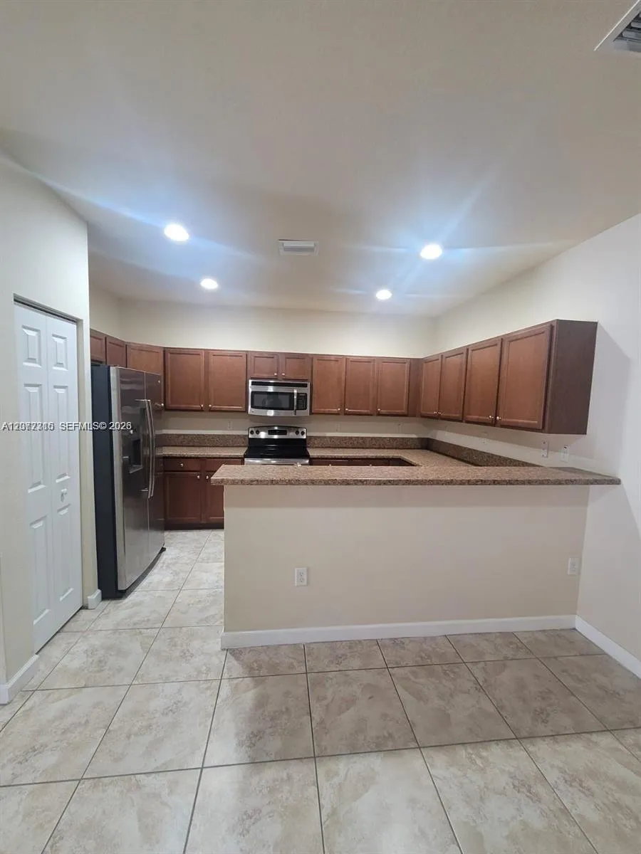 8935 W 35th Ln #8935 Hialeah, FL 33018