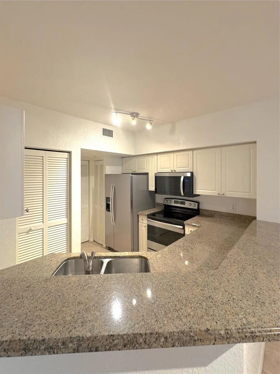 6540 W SAMPLE ROAD #6540 Coral Springs, FL 33067