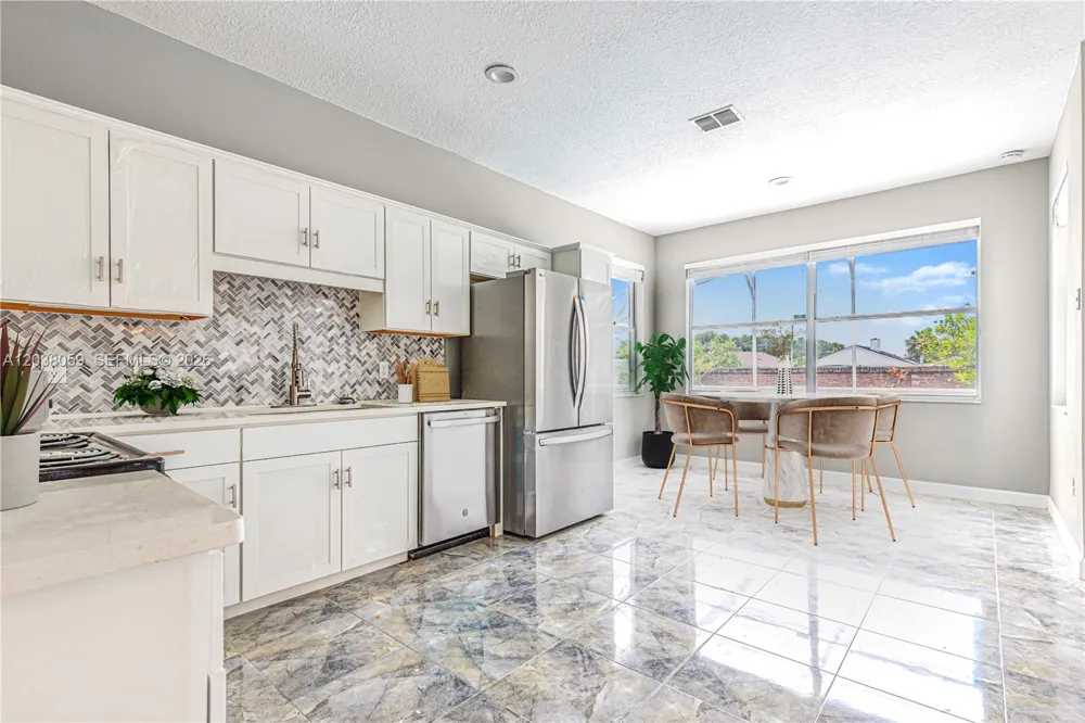 2252 Wyndam Way Kissimmee, FL 34743