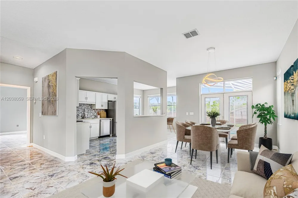 2252 Wyndam Way Kissimmee, FL 34743