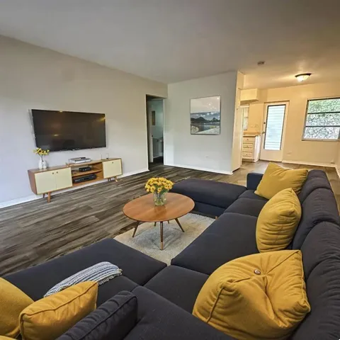 417 SE 12th Court #6