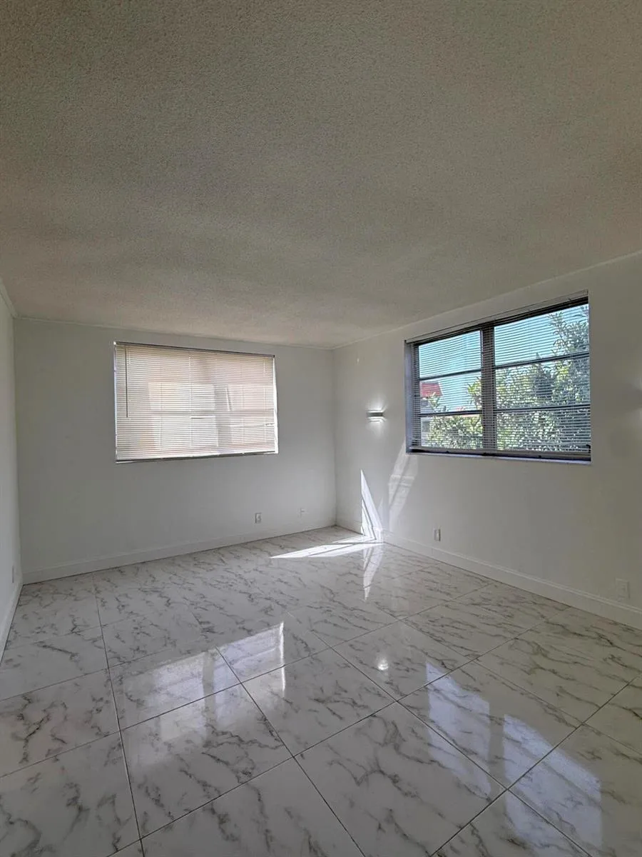 2861 NW 47TH TERRACE #201A Lauderdale Lakes, FL 33313