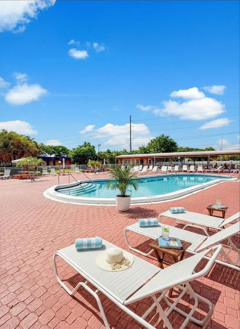 2861 NW 47TH TERRACE #201A Lauderdale Lakes, FL 33313