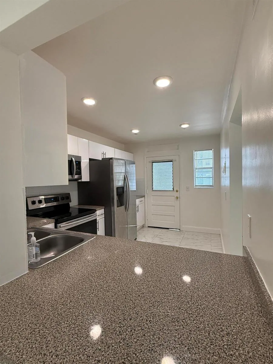 2861 NW 47TH TERRACE #201A Lauderdale Lakes, FL 33313