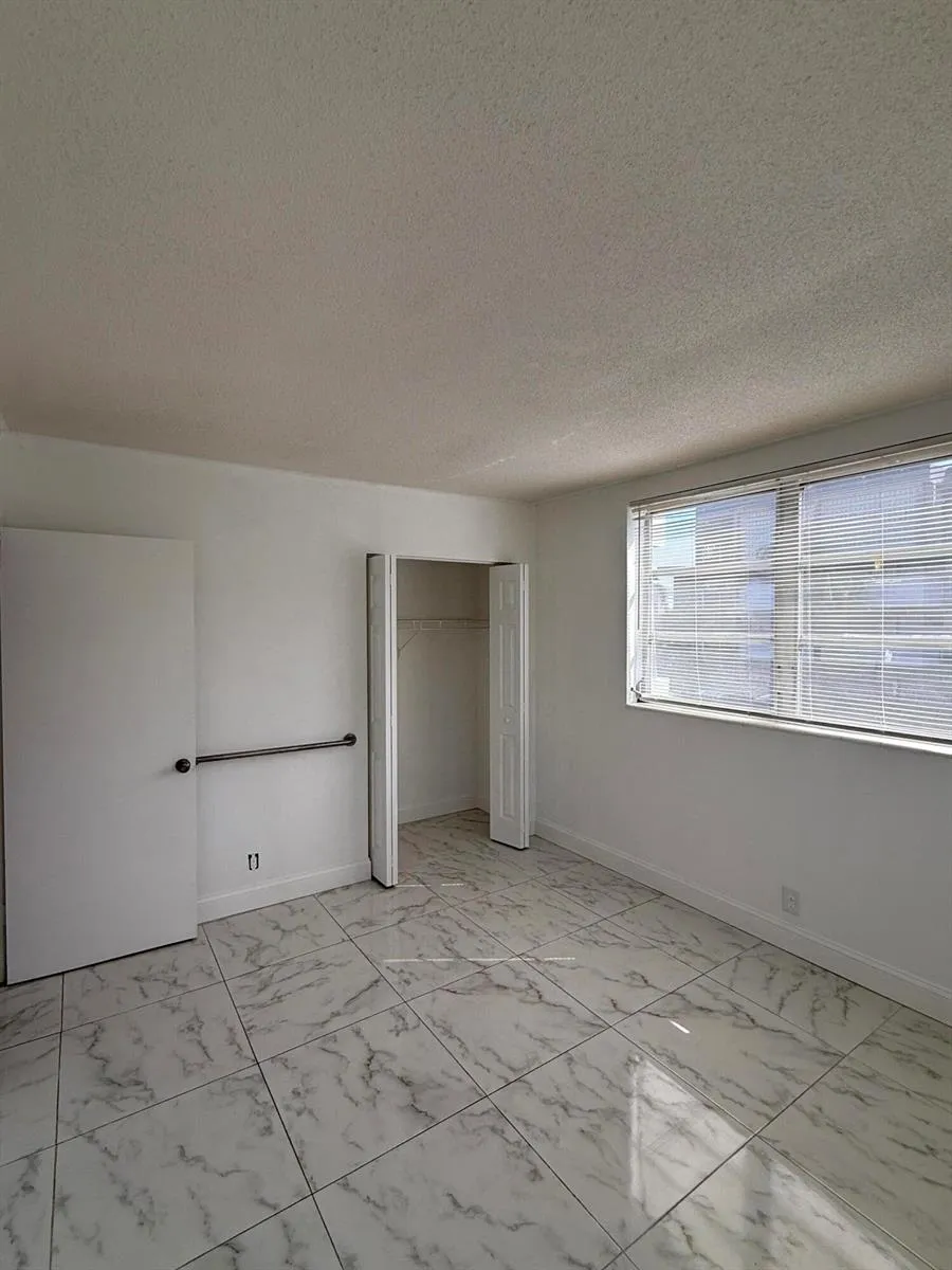2861 NW 47TH TERRACE #201A Lauderdale Lakes, FL 33313
