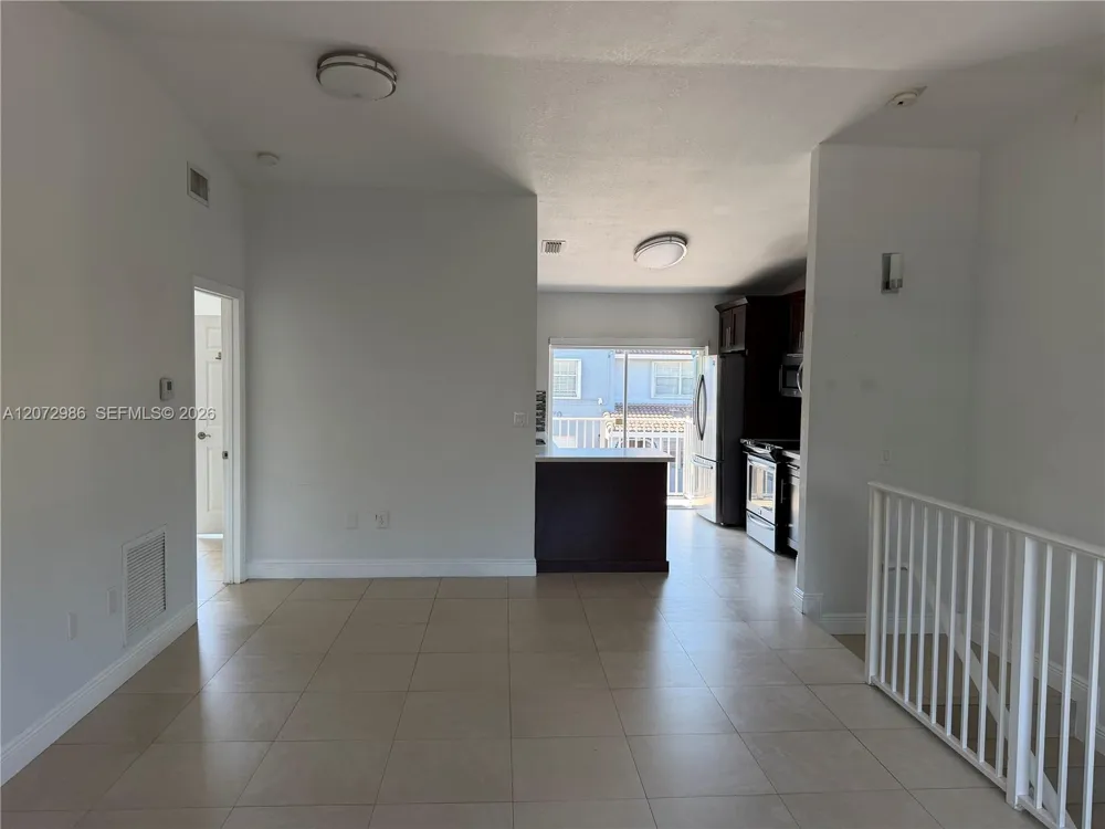 7040 NW 173rd Dr #1706 Hialeah, FL 33015