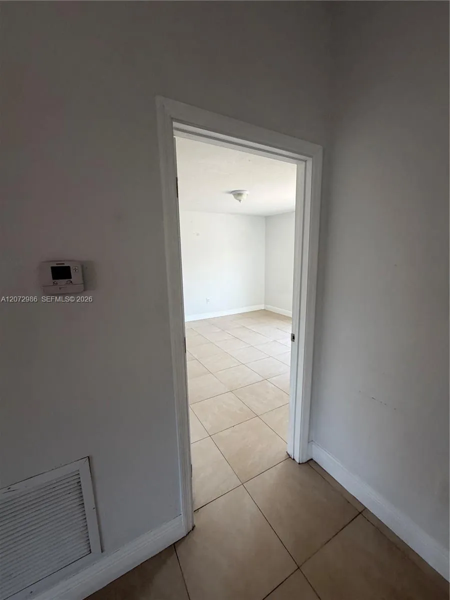7040 NW 173rd Dr #1706 Hialeah, FL 33015