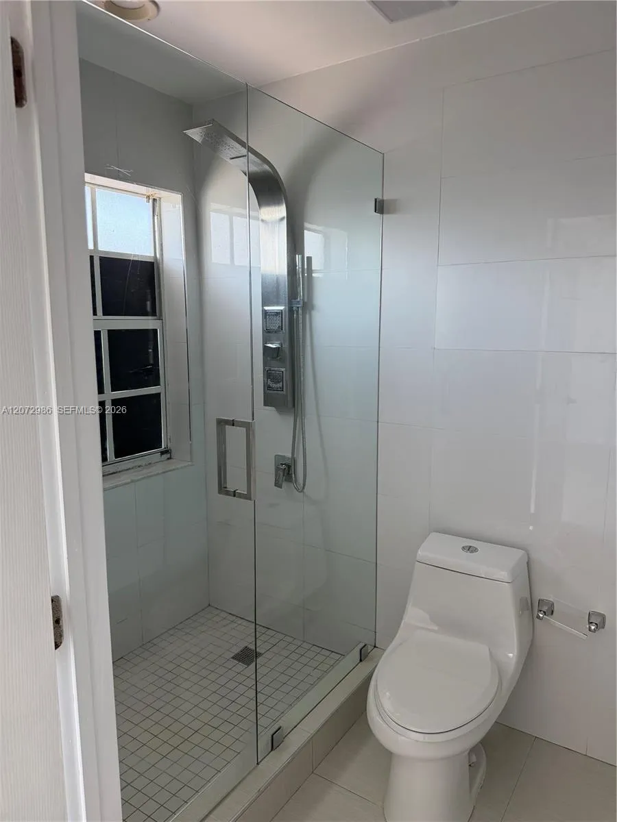 7040 NW 173rd Dr #1706 Hialeah, FL 33015
