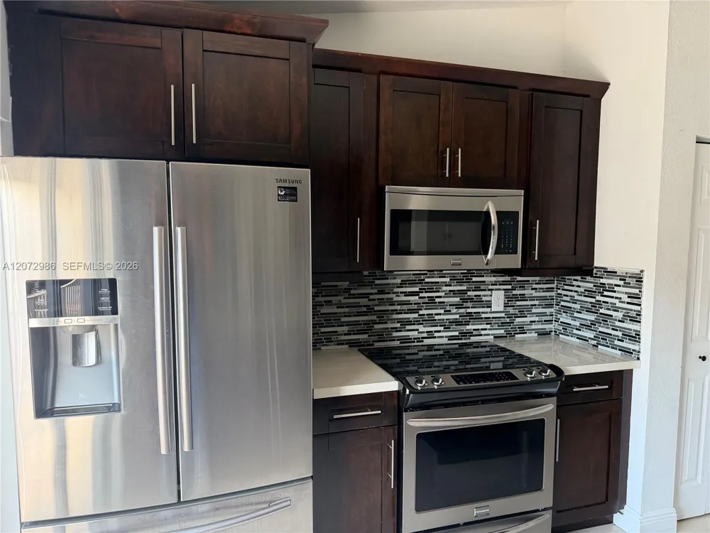 7040 NW 173rd Dr #1706 Hialeah, FL 33015