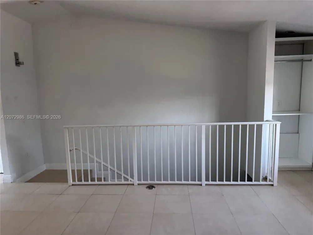 7040 NW 173rd Dr #1706 Hialeah, FL 33015