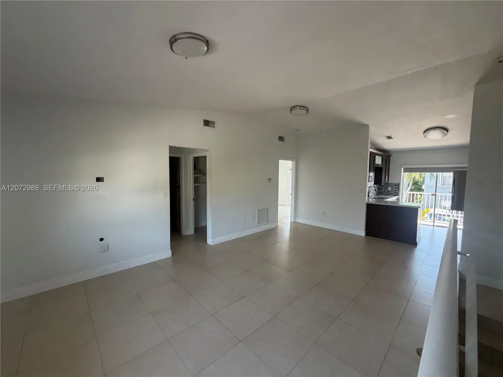 7040 NW 173rd Dr #1706 Hialeah, FL 33015
