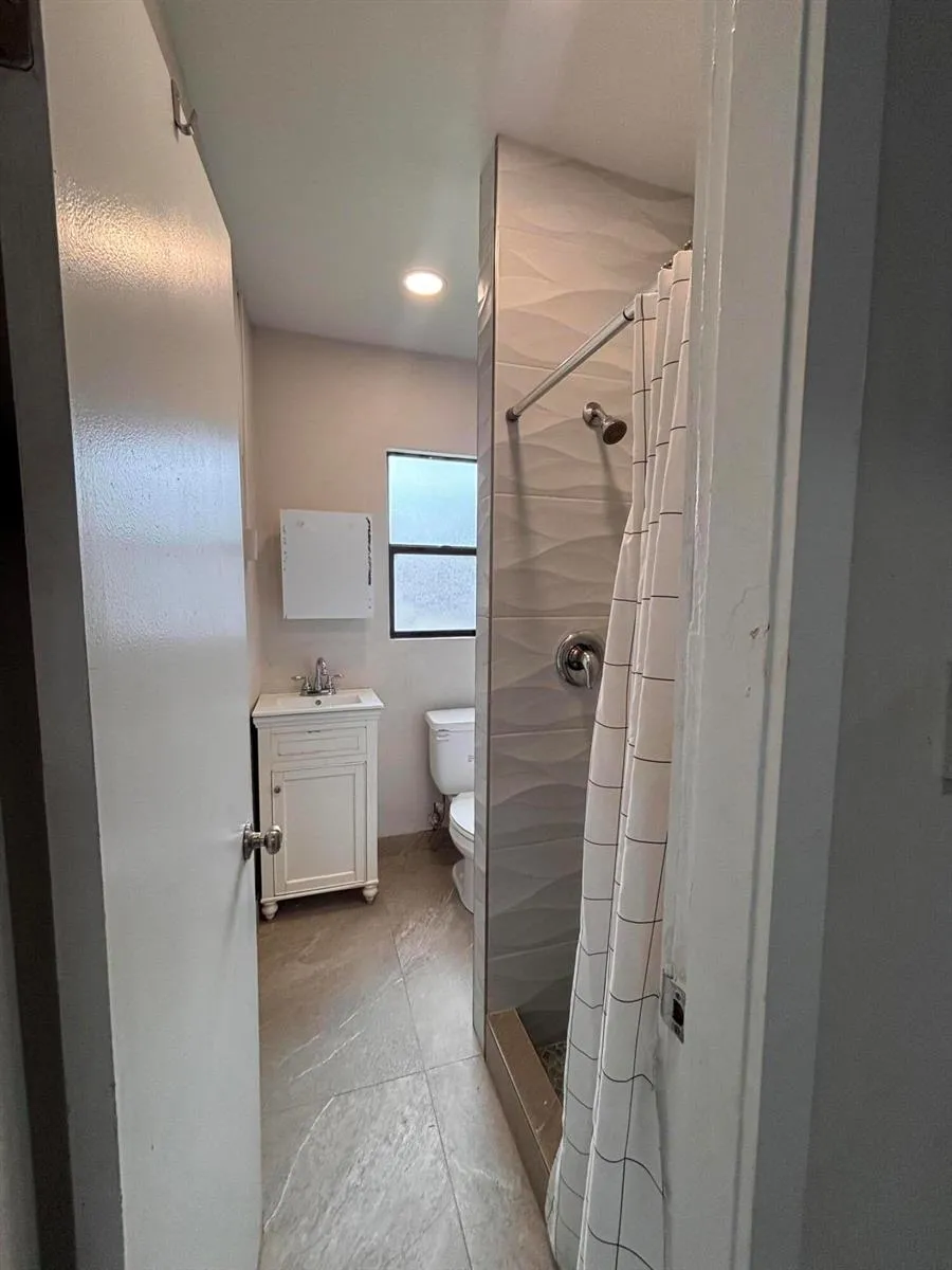 413 S Ocean Boulevard #4 Pompano Beach, FL 33062