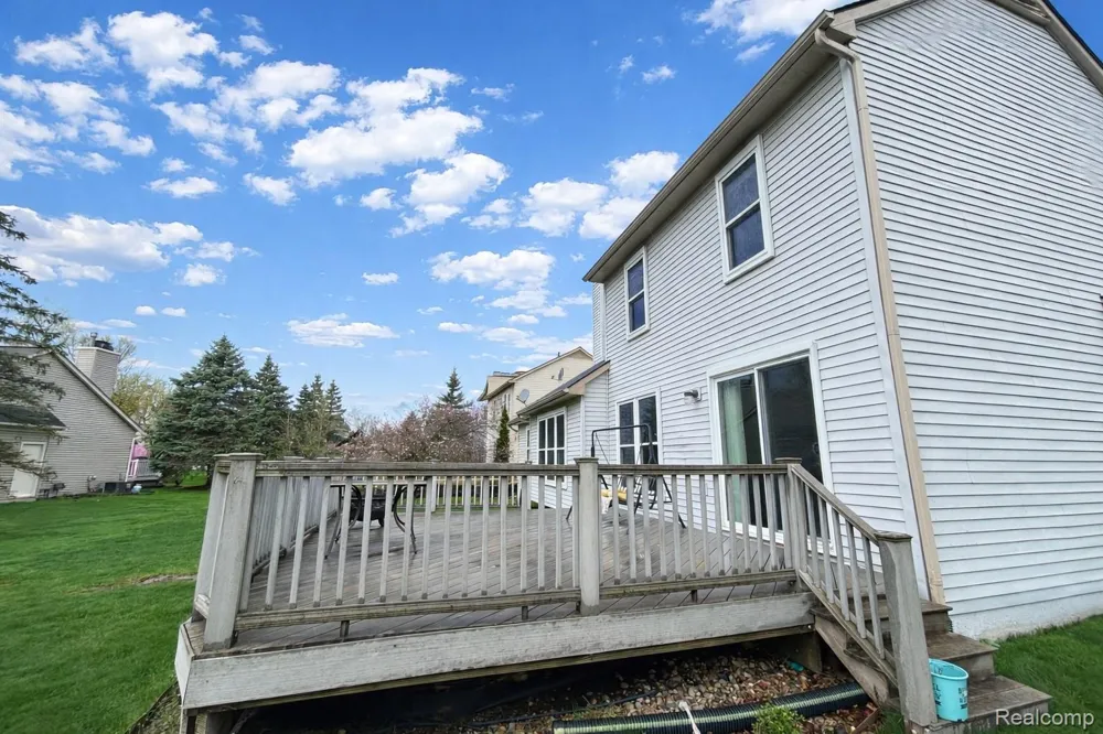 1770 Dogwood Trail Commerce Charter Township, MI 48390