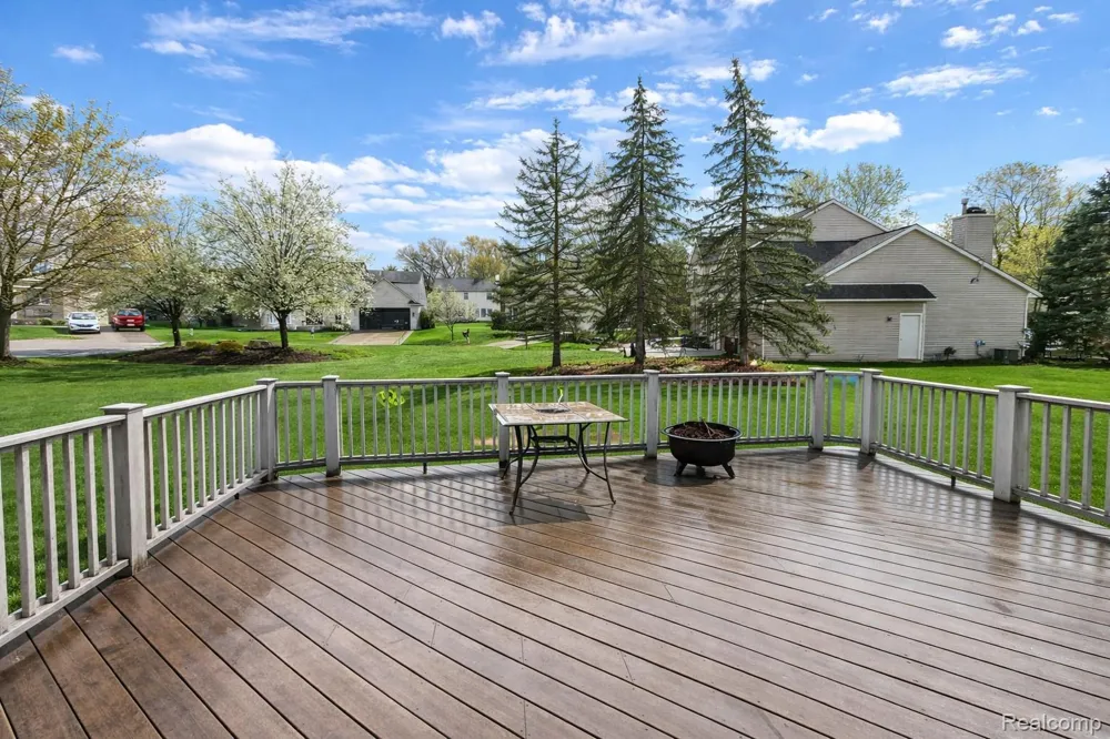 1770 Dogwood Trail Commerce Charter Township, MI 48390