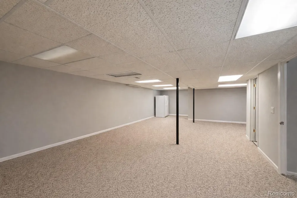 1770 Dogwood Trail Commerce Charter Township, MI 48390